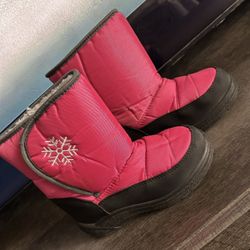 Little Girls Pink Snow Boots [Size: 13]