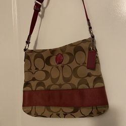 Coach Hand Bag Likes New Cross Body 