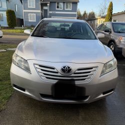 2008 Toyota Camry LE - Reliable Daily Driver & Commuter