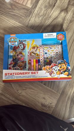PATROB STATIONERY SET SET INCLUDES: • 4 MARKERS • 5 CRAYONS • PENCIL SHARPENER • PENCIL POUCH • SKETCHPAD 10 SHEETS • ERASER • 174 STICKERS