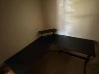 Corner Computer desk with corner stand