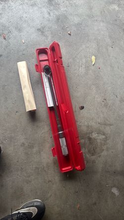 Torque Wrench with Red Carrying Case