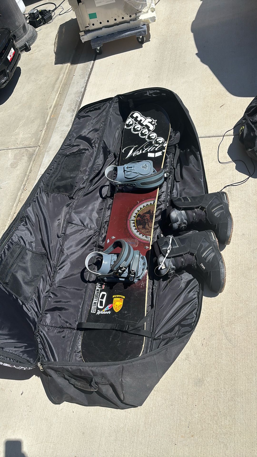 Snowboarding gear. 🏂 ⛄️