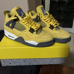 Jordan 4 Mid Lightning Size 9 Men With Box