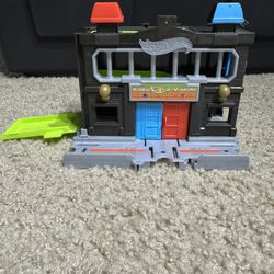 Hot Wheels Downtown Police Station Playset