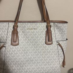 Michael Kors Large Tote Purse – Excellent Condition