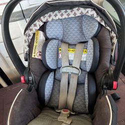 GRACO SnugRide 35 Infant Car Seat