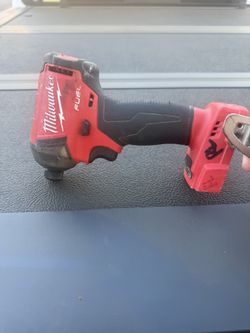 Milwaukee Surge Impact Like New Mechanically