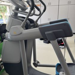 Precor AMT Elliptical 
