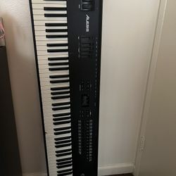 alesis qs8 piano