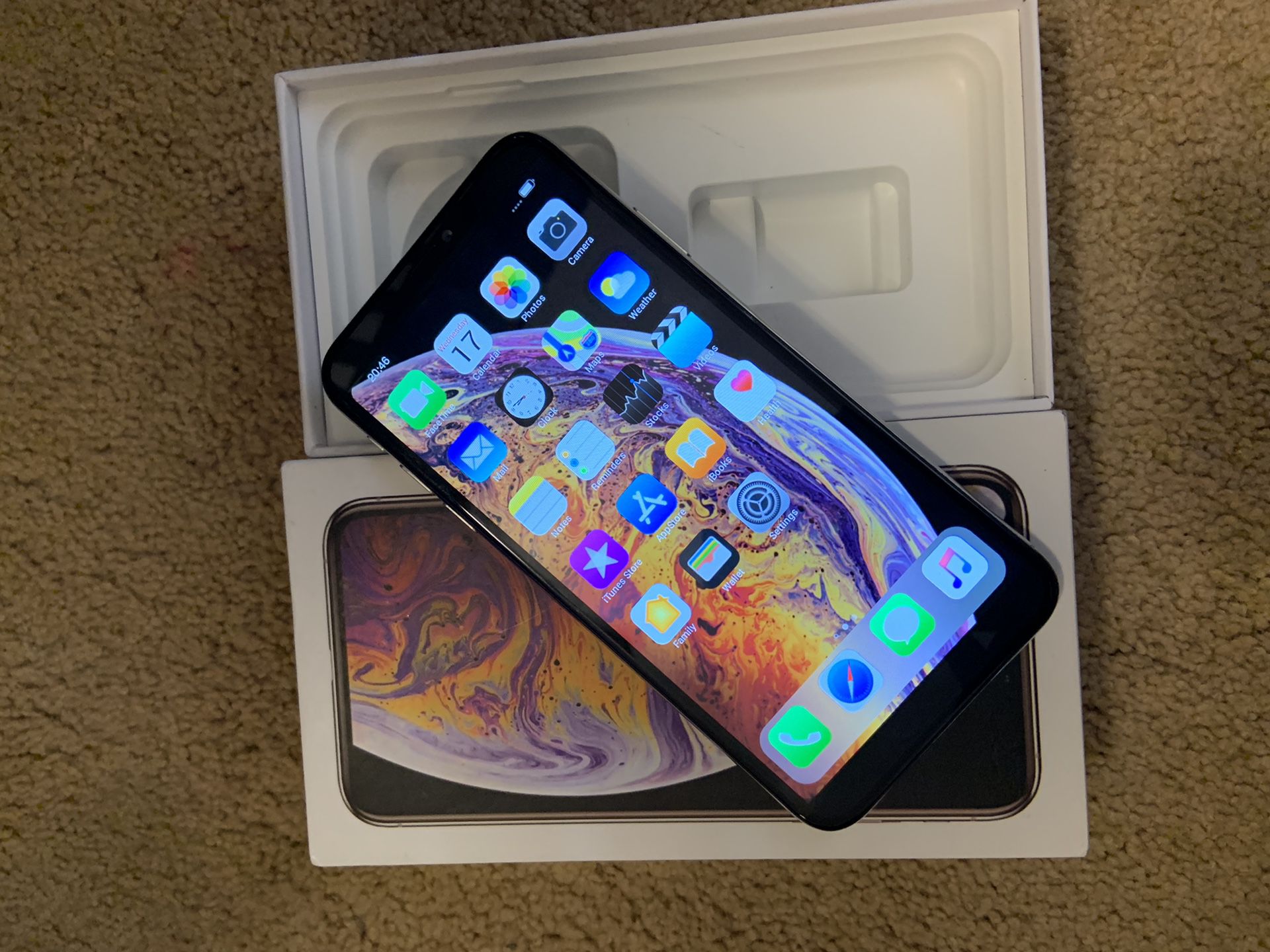 IPhone Xsmax 512GB fully unlocked best offer