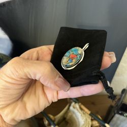 Oyster Turquoise Pendant W Free Chain