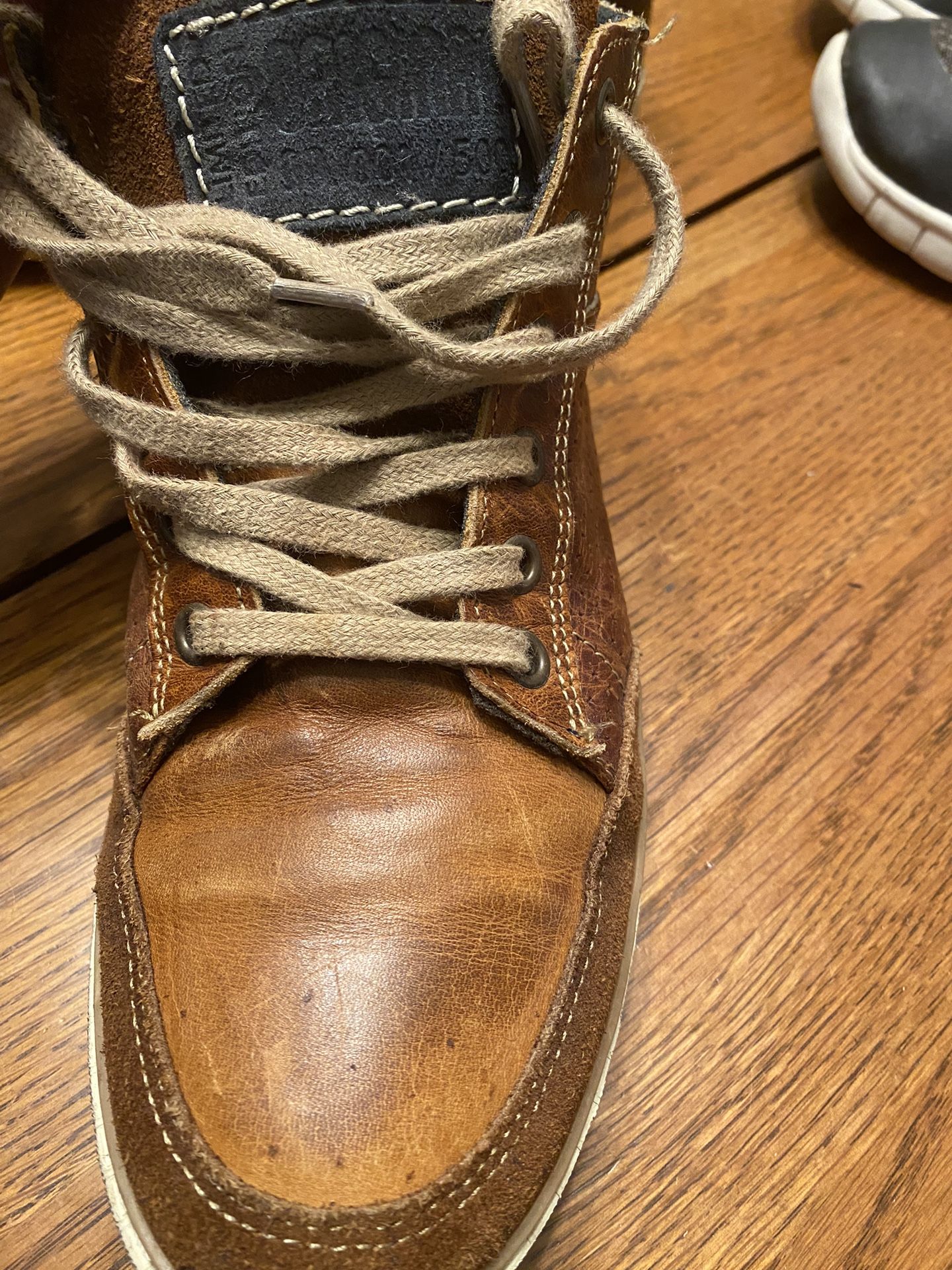 Bull Boxer Brown Leather Mid tops