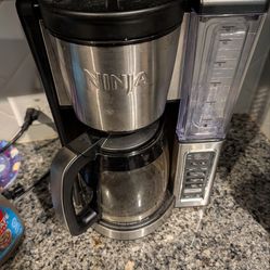 Ninja coffee maker. Good condition