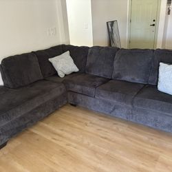 NEW DARK GRAY COUCH  (WALKER FURNITURE)