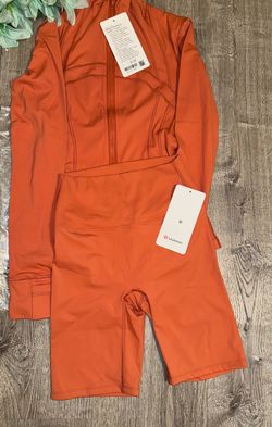 Lululemon jacket and biker shorts (W 4)