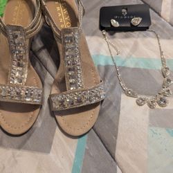 Woman Sandals And Necklace