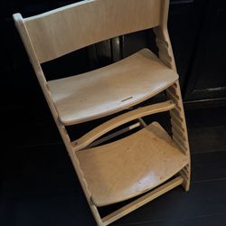 Wooden highchair, 🪴