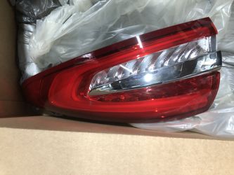 HS7Z-13404-J 2017 2018 2019 2020 Ford Fusion Right Passenger Rear Outer Tail Light  LED. 