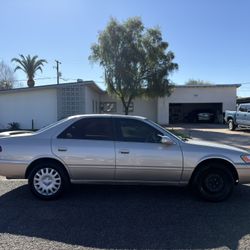 Toyota Camry LE 1999