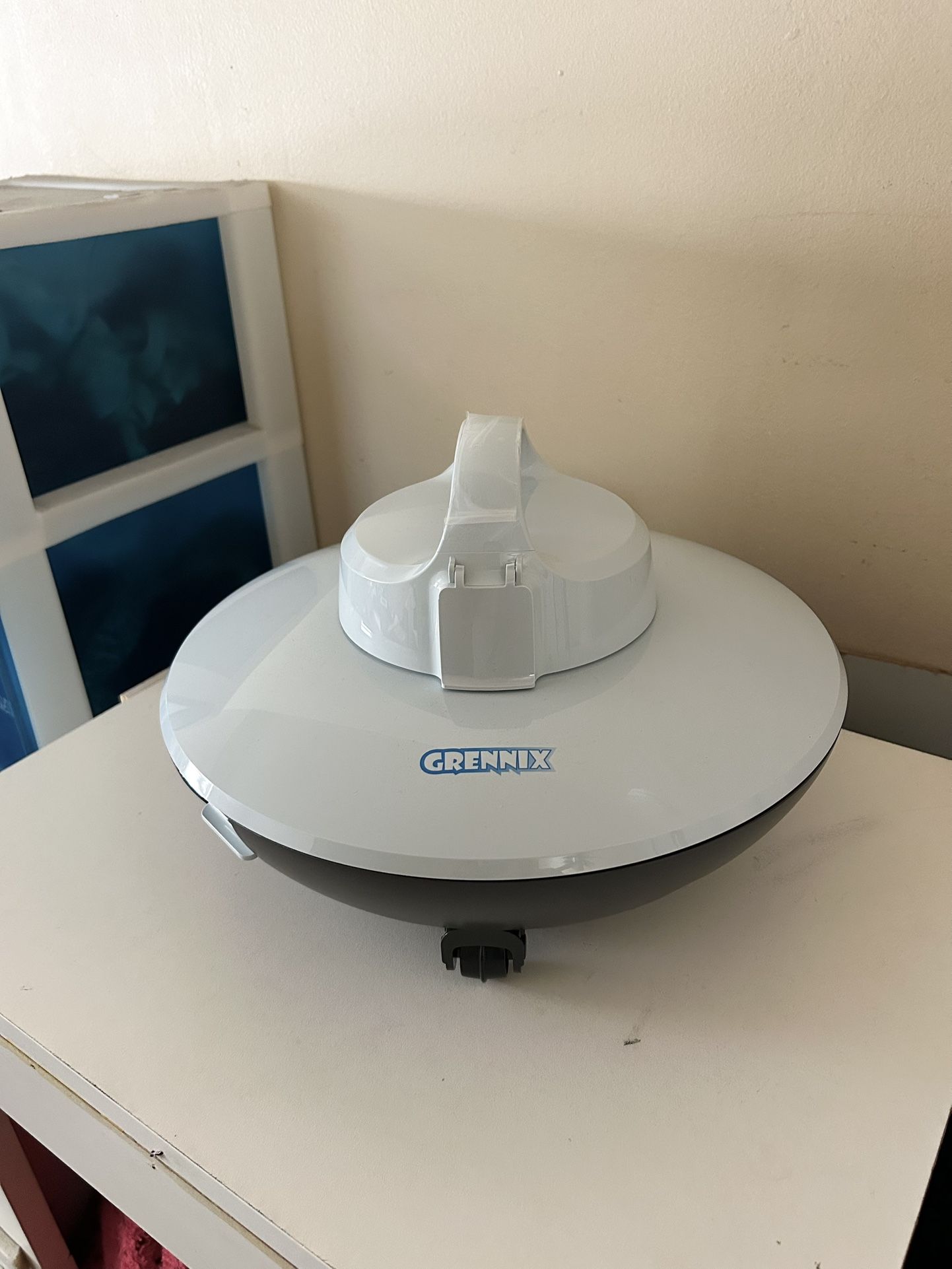 Robotic Pool Vacuum – Fast Cleaning, Cordless, & Fully Tested