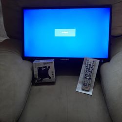 ELEMENT TV  WITH WALL BRACKET 24 INCHES  $50.00