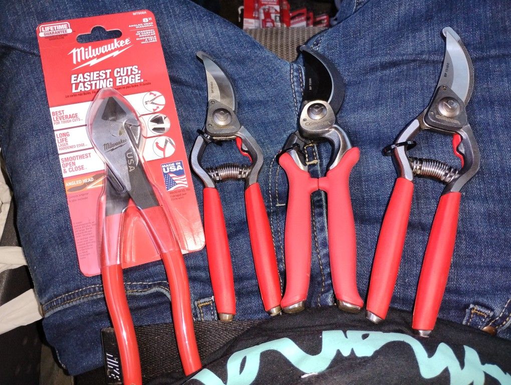 Milwaukee & Exxt Hand Tools