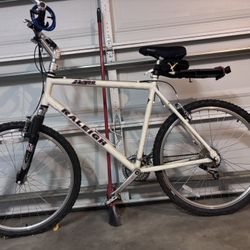 Raleigh M80. Mountain Bike