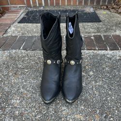 Beautiful Dingo New Boots 