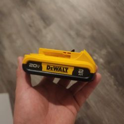 DeWalt 20V MAX Lithium-lon 2.0 Ah