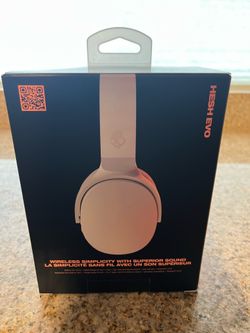 Brand new headphones Skull and Candy