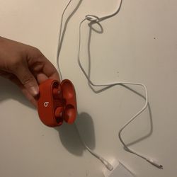Red beats Buds 