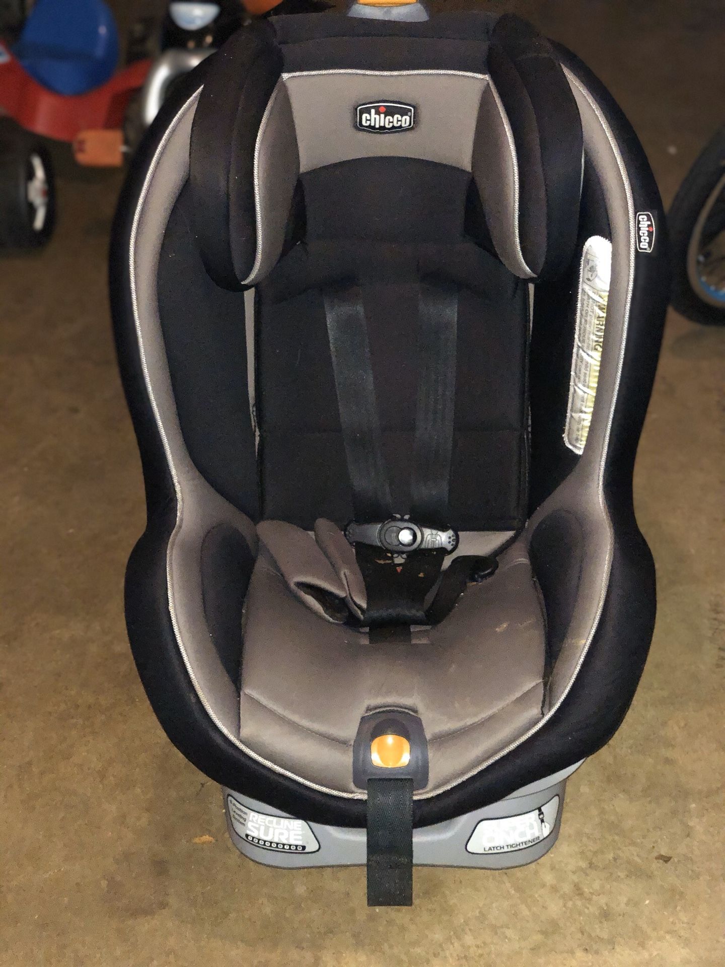 Chicco Nextfit Convertible Car Seat