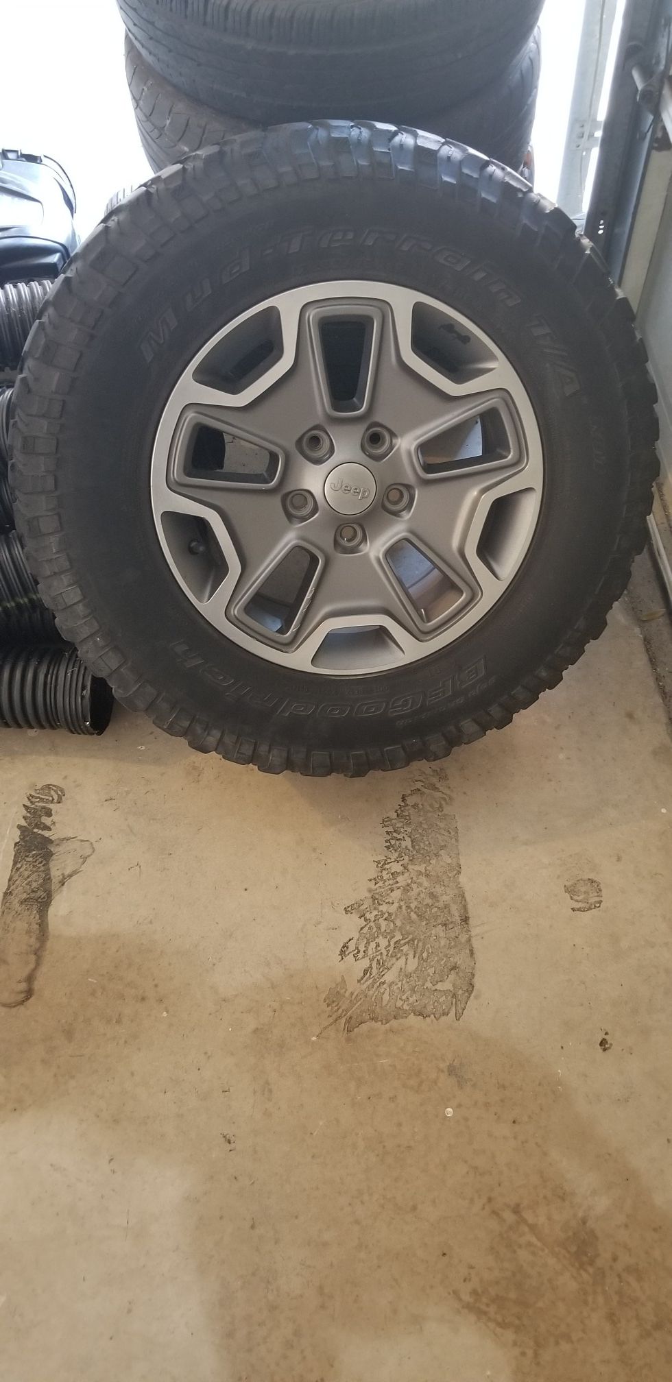 Jeep Wheel & Tire