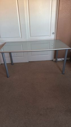 Modern Glass Top Computer Desk / Office Desk – 61.5” Wide
