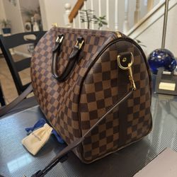 Authentic Louis Vuitton Ebene Bandoliere 35