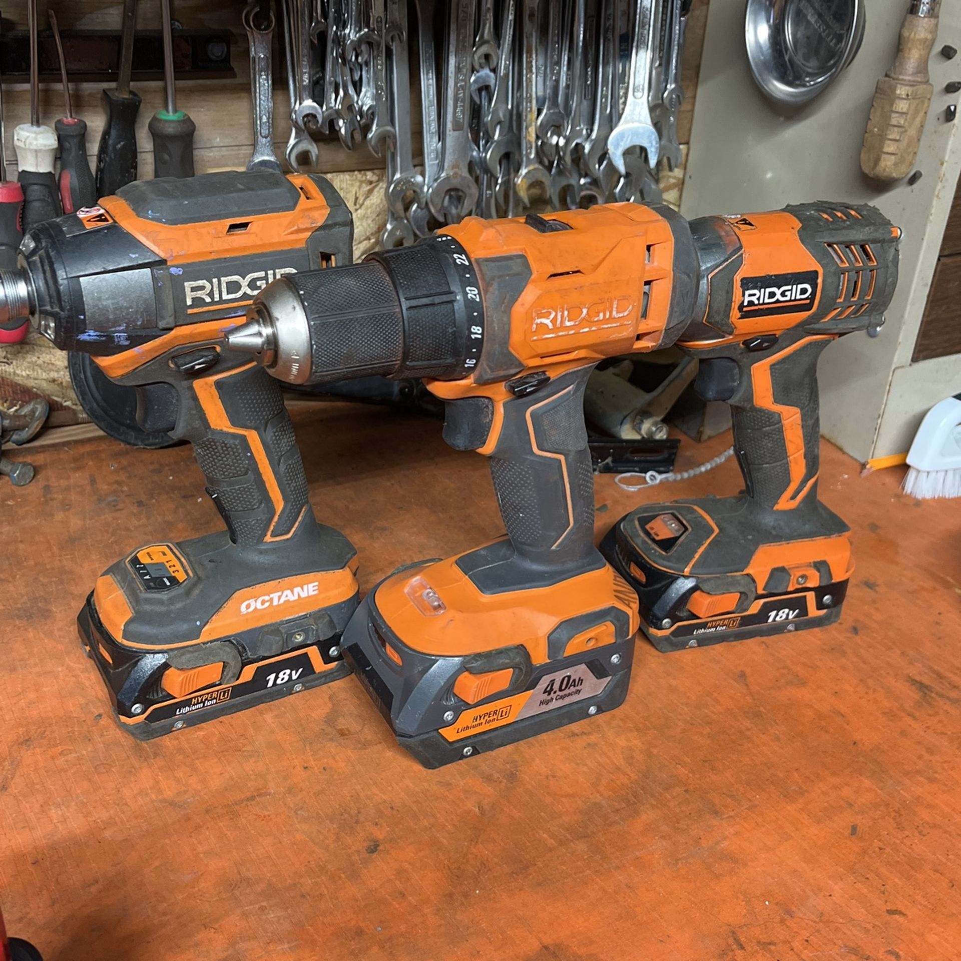 RIDGID DRILLS WITH BATTERIES 