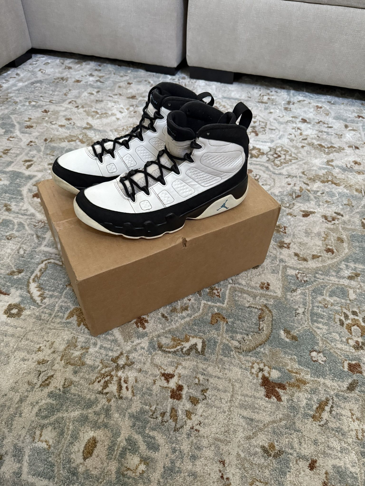 Air Jordan 9 Retro “UNC”