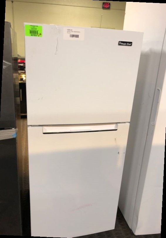 Magic Chef Top Freezer Refrigerator 10-cu ft UFDR1