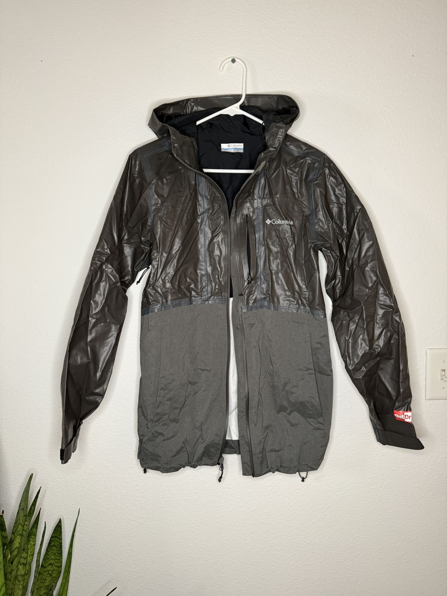 CLOSET SALE/ Columbia Rain Jacket 