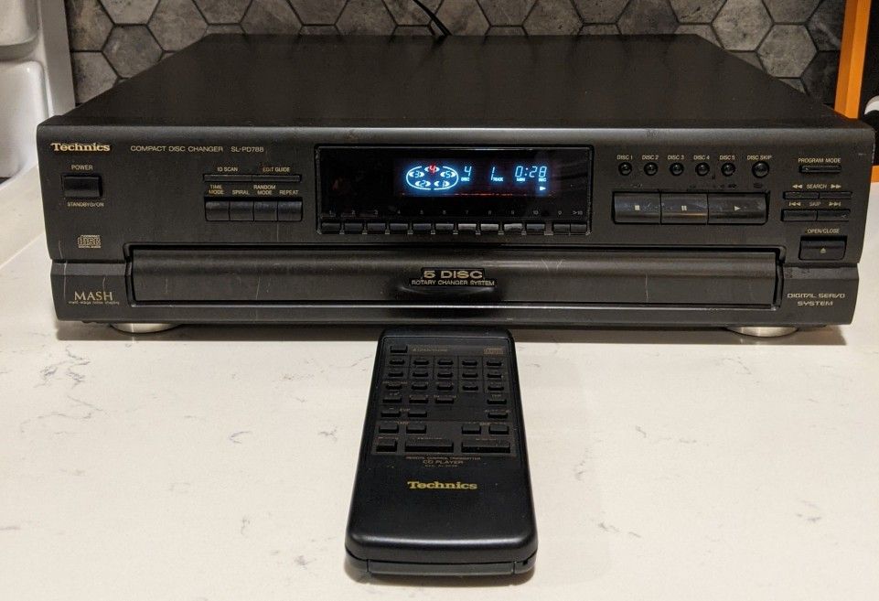 Technics 5 Disc CD Player Changer with Remote 
