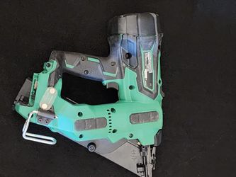 Hitachi NT1865DM 16 Gauge 18v Cordless Finish Nailer. for Sale in Deltona FL OfferUp