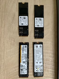 4 SSD m.2 512gb each (2TB total)
