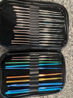 Crochet Hook Set with Zipper Case