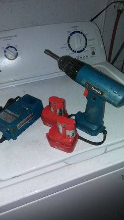 Makita drill won't charge up