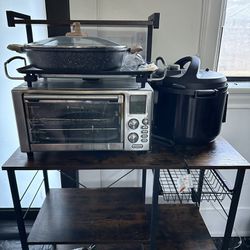 Baker's Rack, Microwave Stand with Wire Basket