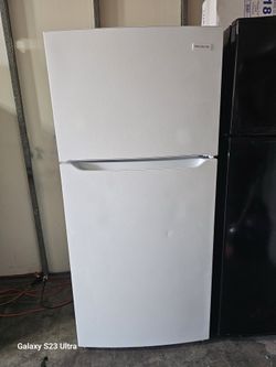 New Refrigerator Frigidaire open bix