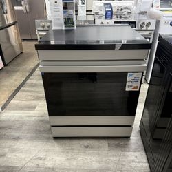 Samsung - Bespoke 30 in. 6.3 cu. ft. 4-Burner Element Smart Slide-In Induction Range in White Glass with AirFry 😻