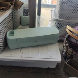 Cricut Explorer 3, Vinyl, Cutting Mat, And Transfer Heat Tape