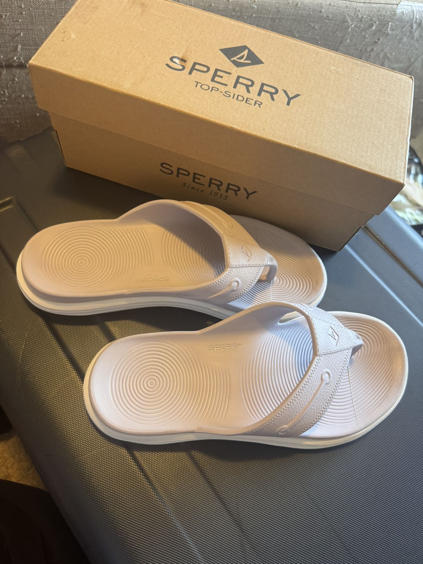 New In Box Sperry Waterproof Float Flip Flops Lily Color